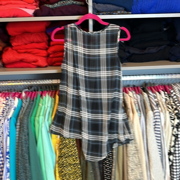 Maeve blue/gray/white plaid sleeveless v neck top size XS - Picture 3 of 3